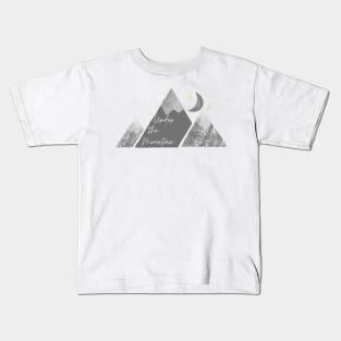 Under the mountain- ACOTAR Kids T-Shirt